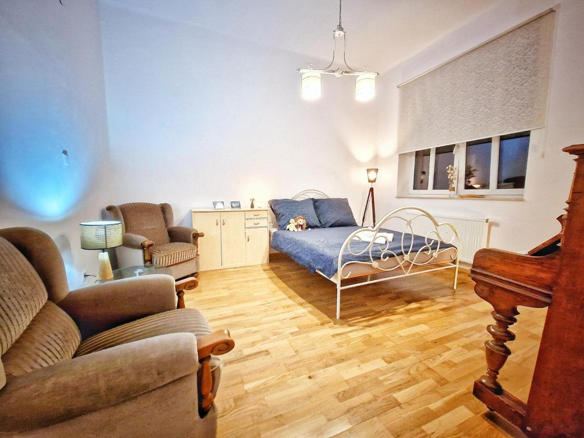 Apartament Beatrice プシェムィシル エクステリア 写真